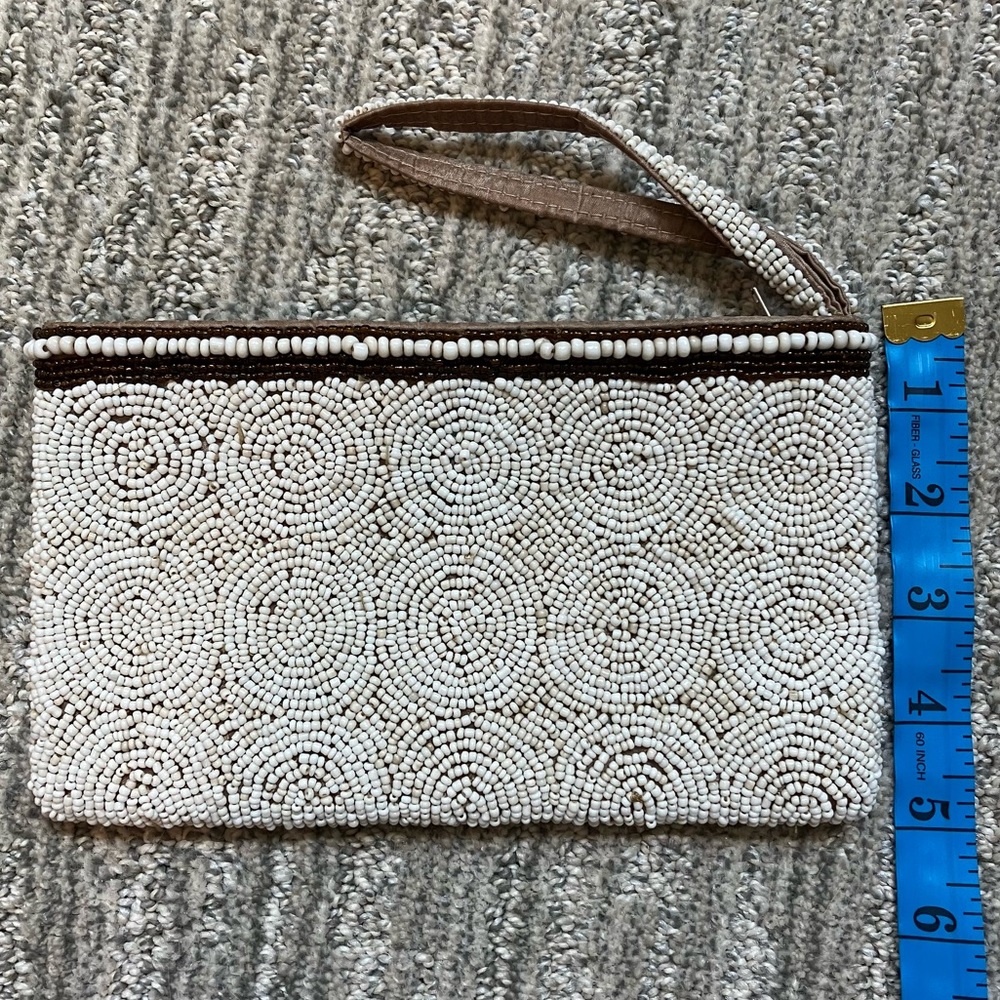 Vintage beaded white wristlet clutch, no brand - Picture 8 of 9